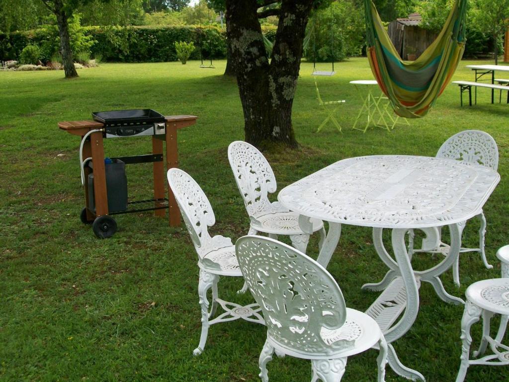 Hotel Au Charme Du Levat Saint Paul de Loubressac Zewnętrze zdjęcie